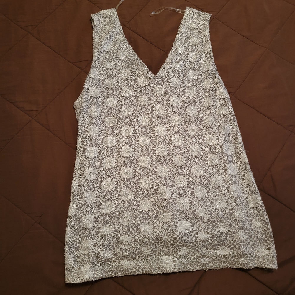 Sleeveless Crocheted Blouse
